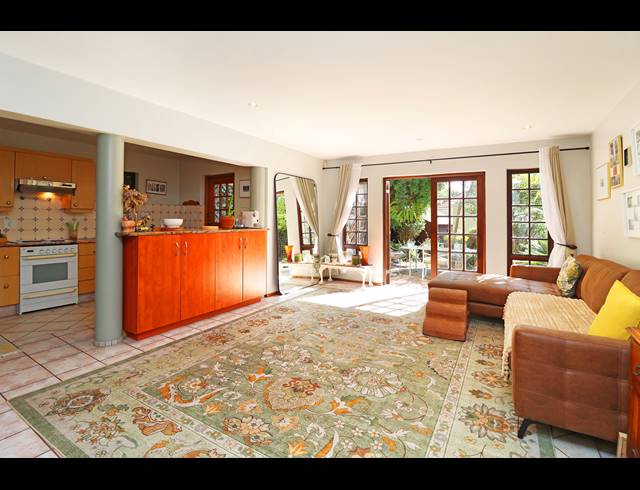 2 BEDROOM HOUSE FOR SALE IN OAKLANDS